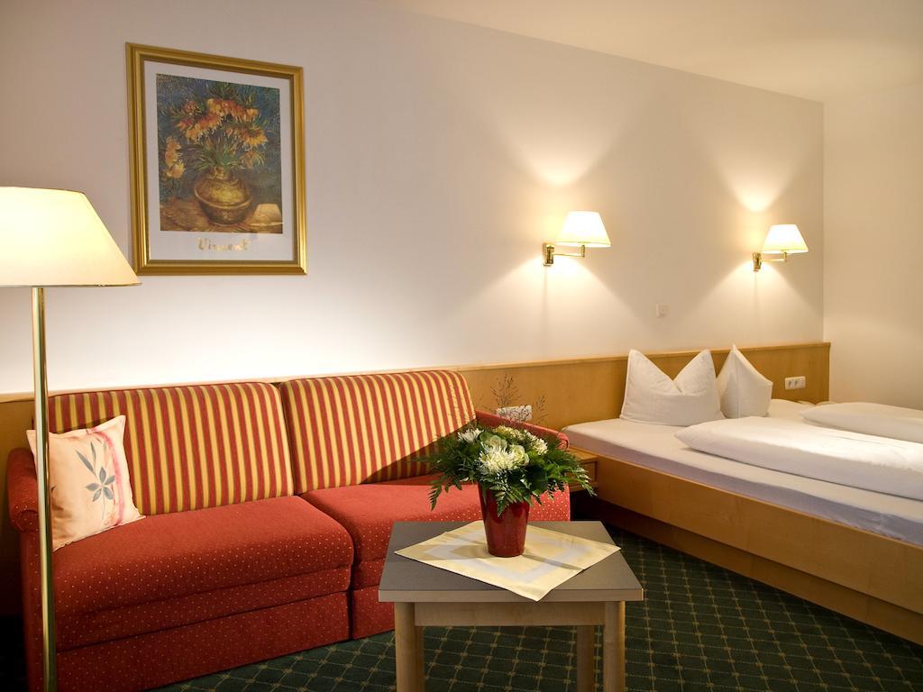 Hotel Auderer Імст Екстер'єр фото
